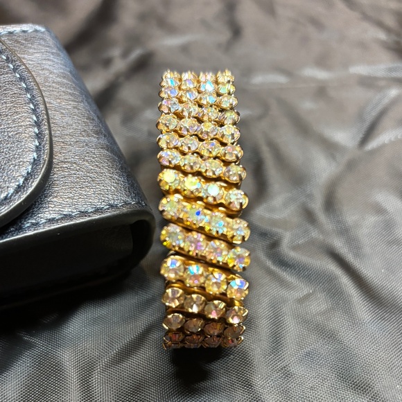 Antique Cut Aurora Borealis Glass Stretch Paddle Wide Bracelet MRK Made In Japan - Picture 4 of 8